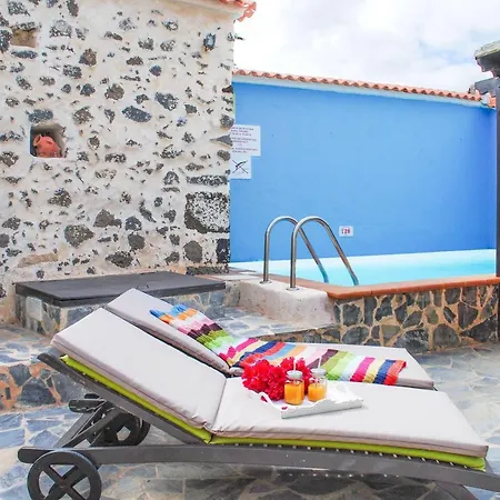 Tile Roque