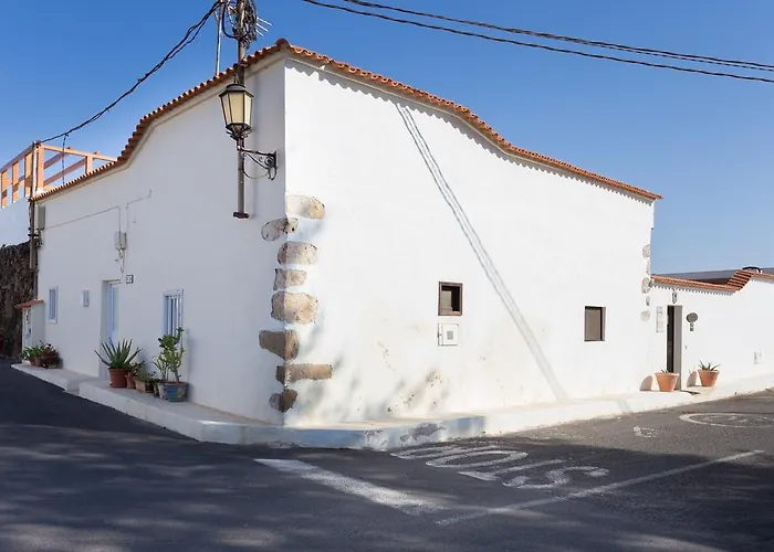 Tile Roque