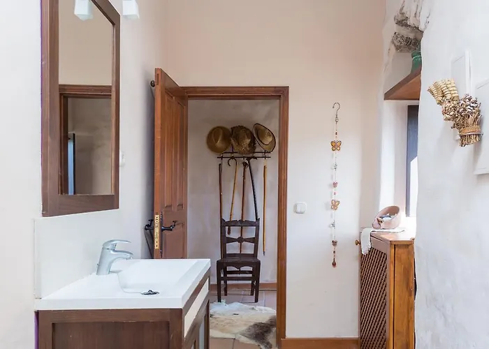 بيت للعطل Tile