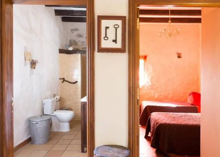 Tile * Roque