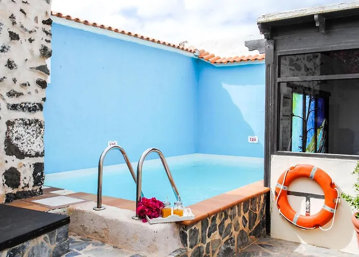 Tile Roque